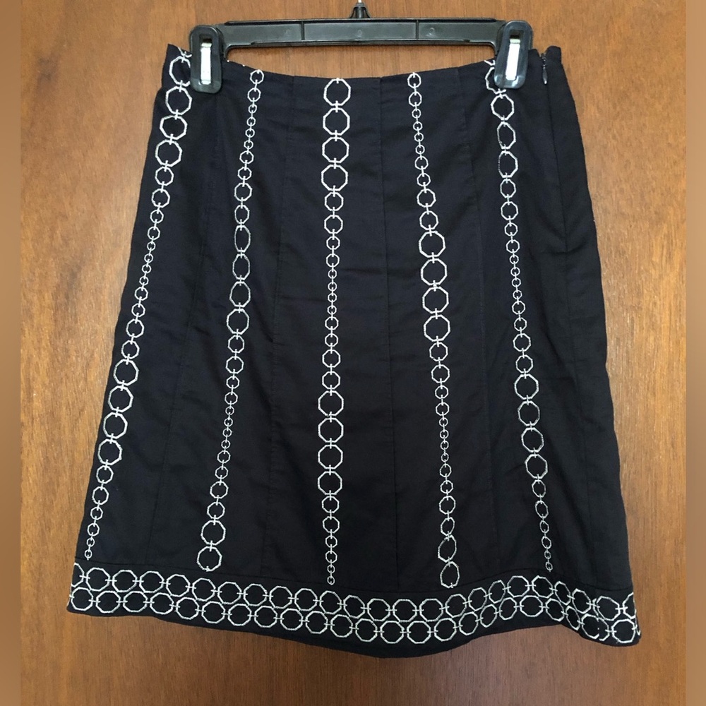 Ann Taylor Navy Blue Skirt with Silver Embroidery Classic Business Versatile